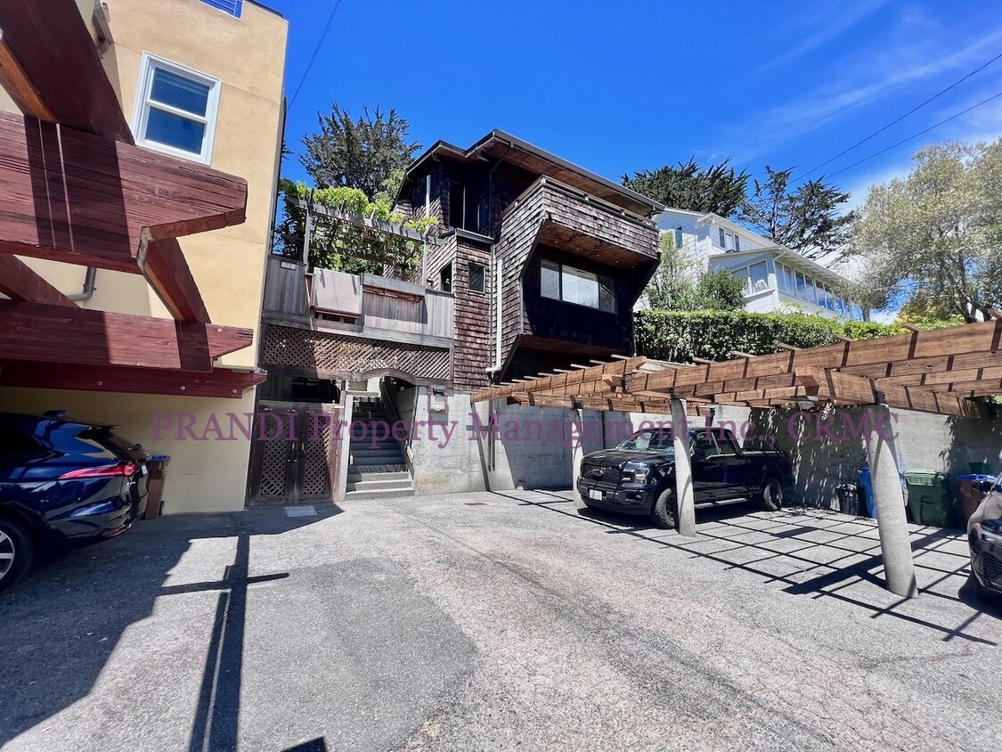 Foto principal - Split Level Condo Just Steps from Downtown