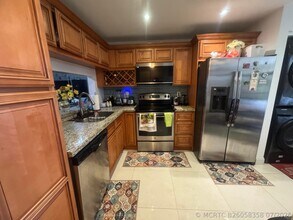 Building Photo - 6575 W Oakland Park Blvd