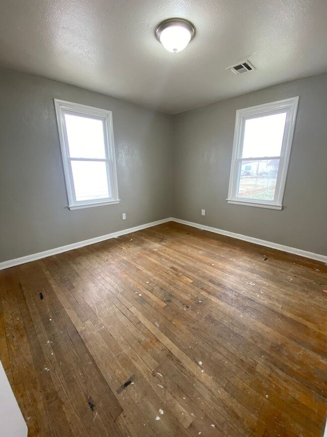 Photo - Spacious 3 Bedroom House