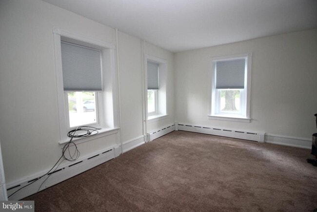Building Photo - 418 Allentown Rd