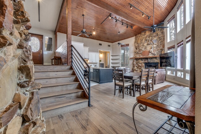 Foto del edificio - 9026 San Leandro Dr