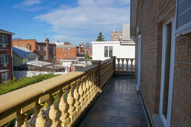 Foto del edificio - 8726 20th Ave