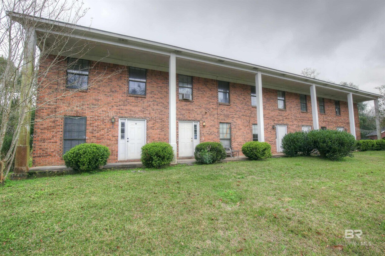 Foto principal - 22901 Baldwin St