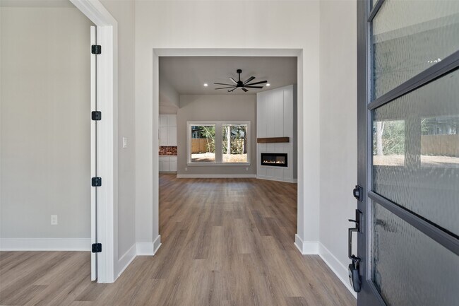 Foto del edificio - 15109 Paradise Ct