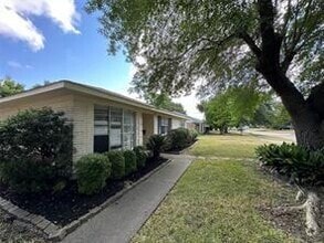 Building Photo - 8910 Hazen St
