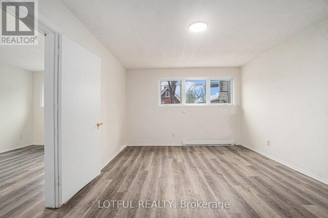 Photo du bâtiment - 185 McArthur Ave.