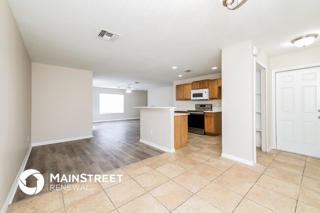 Building Photo - 480 Danube Dr