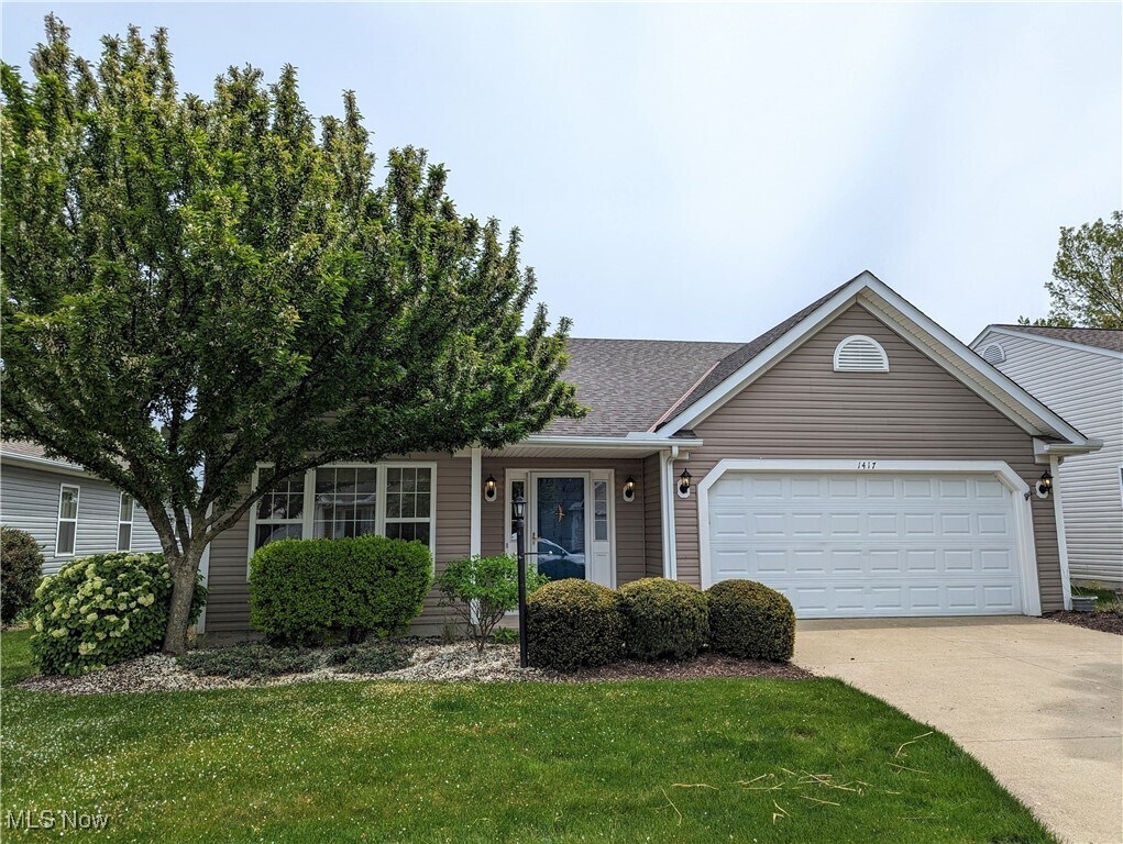 Primary Photo - 1417 Hollow Wood Ln