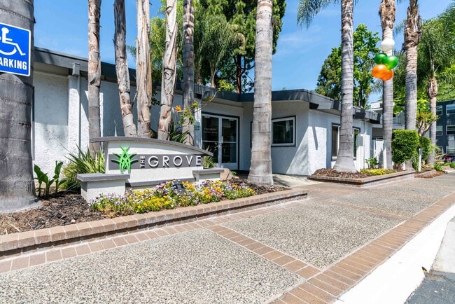 Building Photo - The Grove