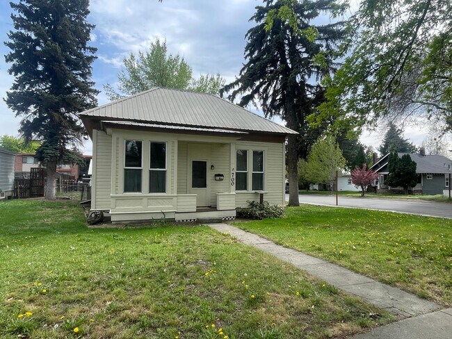 Foto del edificio - Charming 3 Bedroom Home Near Downtown Elle...