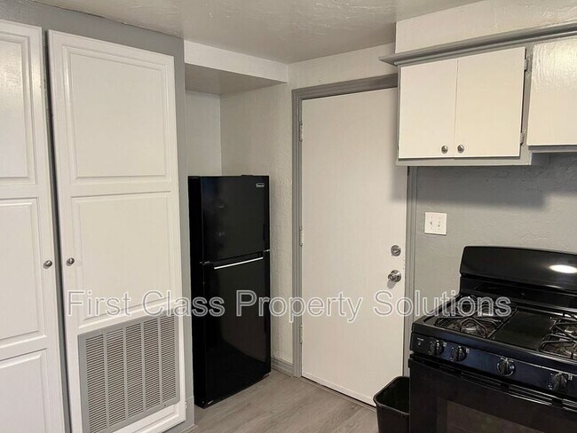 Photo - 3712 SE 15th St House