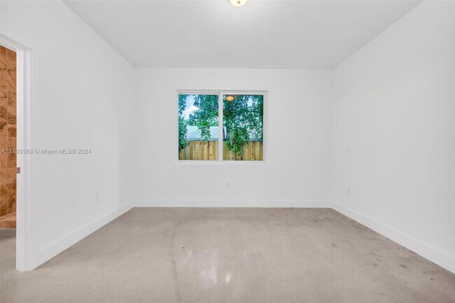 Foto del edificio - 616 NW 15th Ave