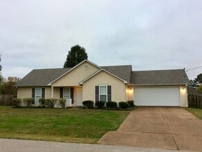 Building Photo - 18 Long Meadow Dr