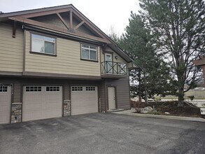 Building Photo - 511 Yates Rd
