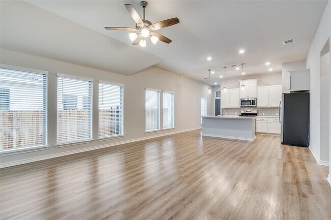 Building Photo - 205 Los Olives Ln