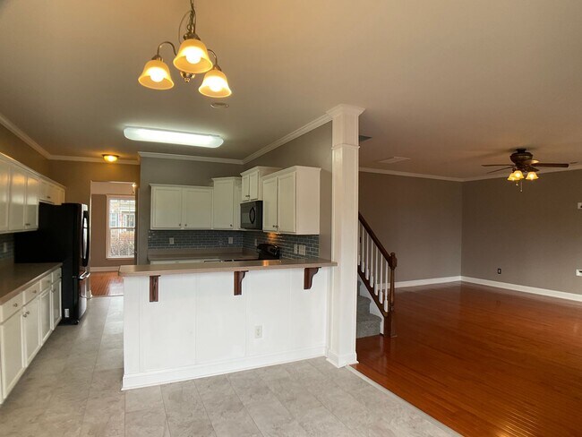 Foto del edificio - 300 Large Oak Ln
