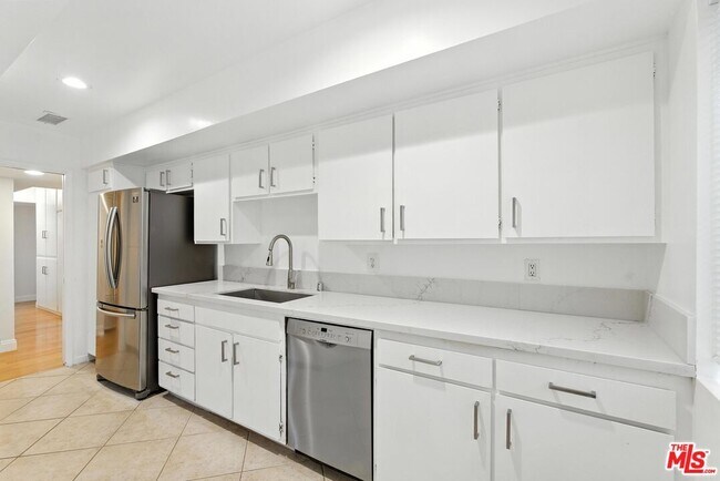 Foto del edificio - 1230 Princeton St