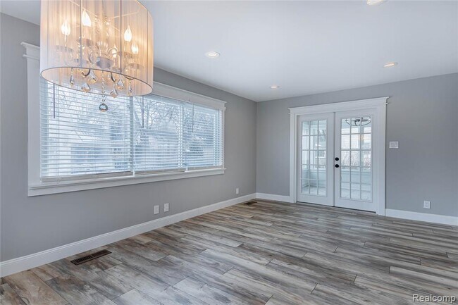 Building Photo - 411 N Edgeworth Ave