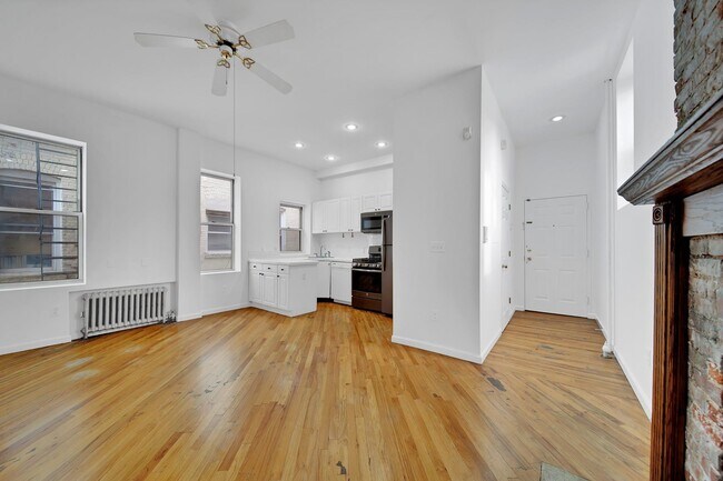 Building Photo - 316 Hudson St