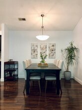 Building Photo - 8859 Eagleview Dr