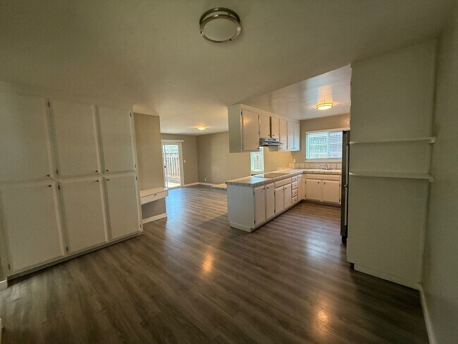 Building Photo - CAMPBELL - Open floor plan with separate f...