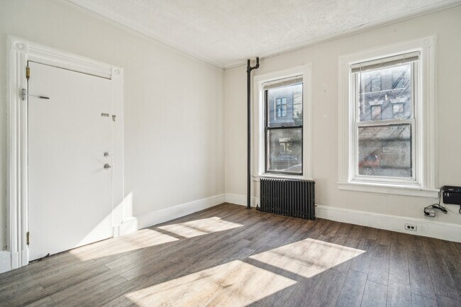 Building Photo - 515 Palisade Ave