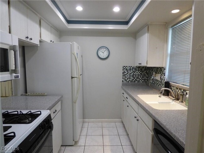 Foto del edificio - 2200 Orchid Rd