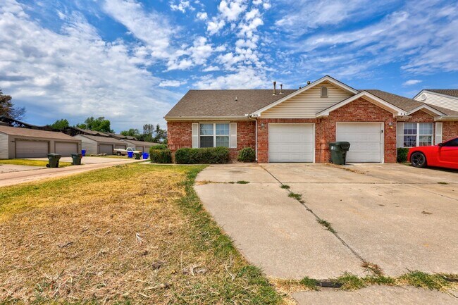 Building Photo - 3 Bed 2 bath in Norman!