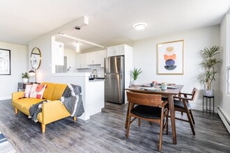 Interior Photo - Royal Oak Terrace