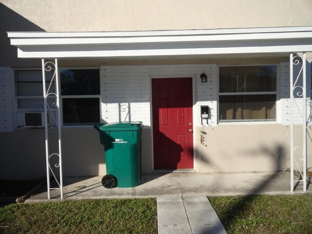 Building Photo - 1002 Brothers Ave