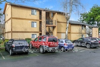 Building Photo - 14128 NE Sandy Blvd
