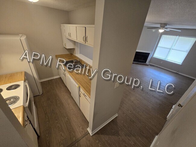 Foto del edificio - Updated townhouse