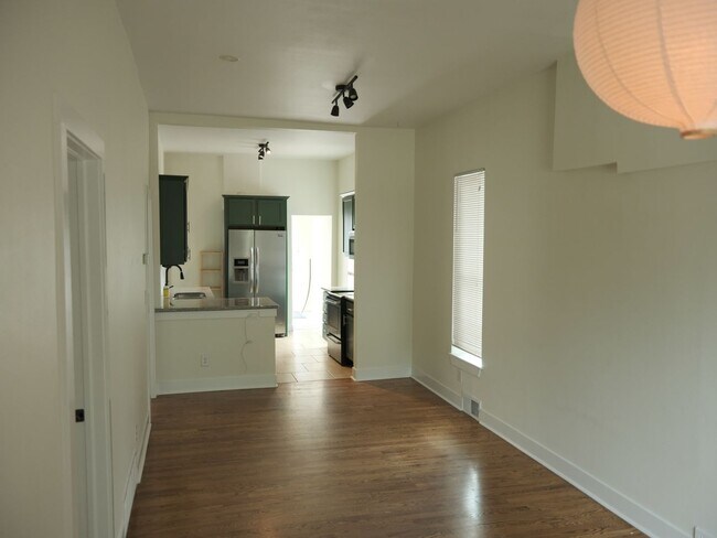Building Photo - Charming 2BR House in Denver