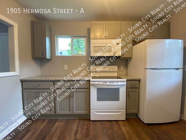 Foto del edificio - AVAILABLE NOW!! Across from Fisk Universit...
