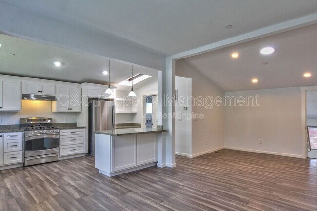 Foto del edificio - 419 Watson St