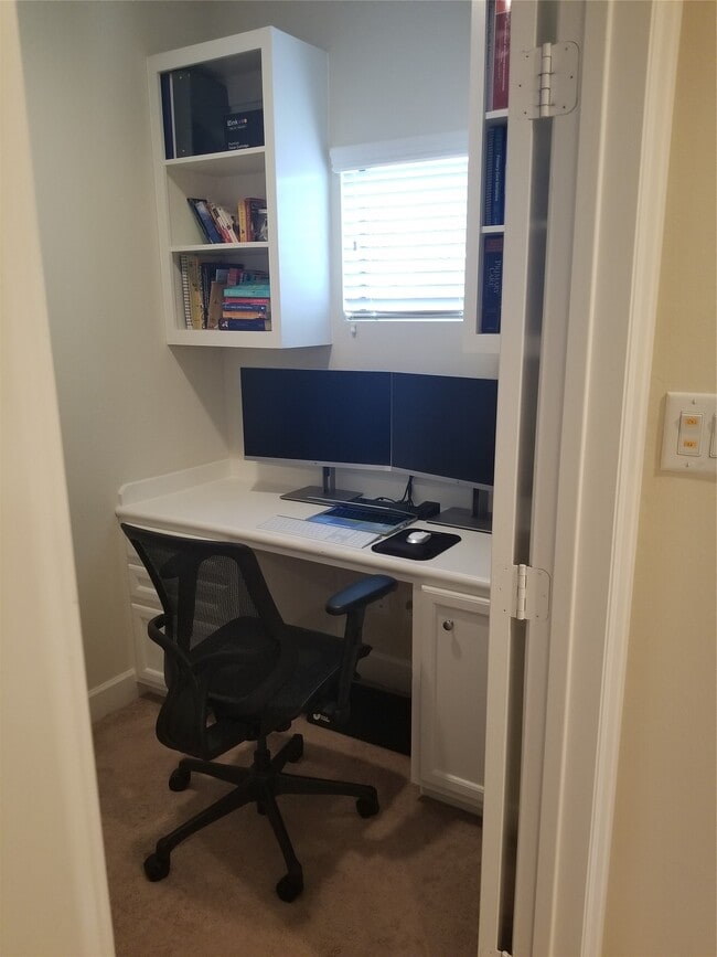 Building Photo - 3709 Main Plaza Dr