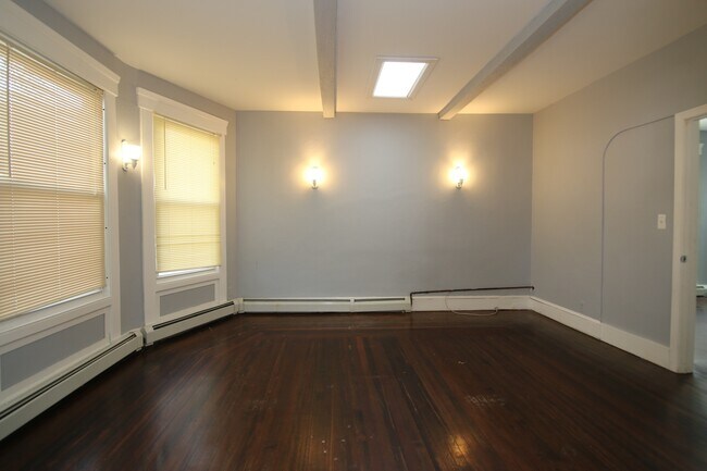 Foto del edificio - 146 Gilbert Ave