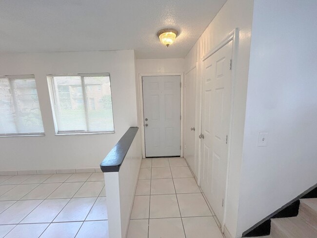 Building Photo - 5151 Picadilly Circus Ct