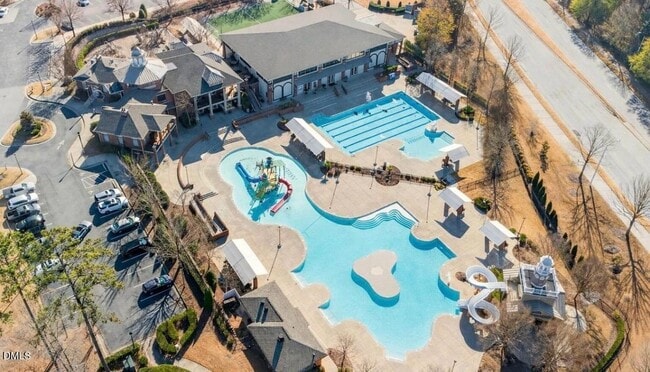 Building Photo - 318 Longchamp Ln