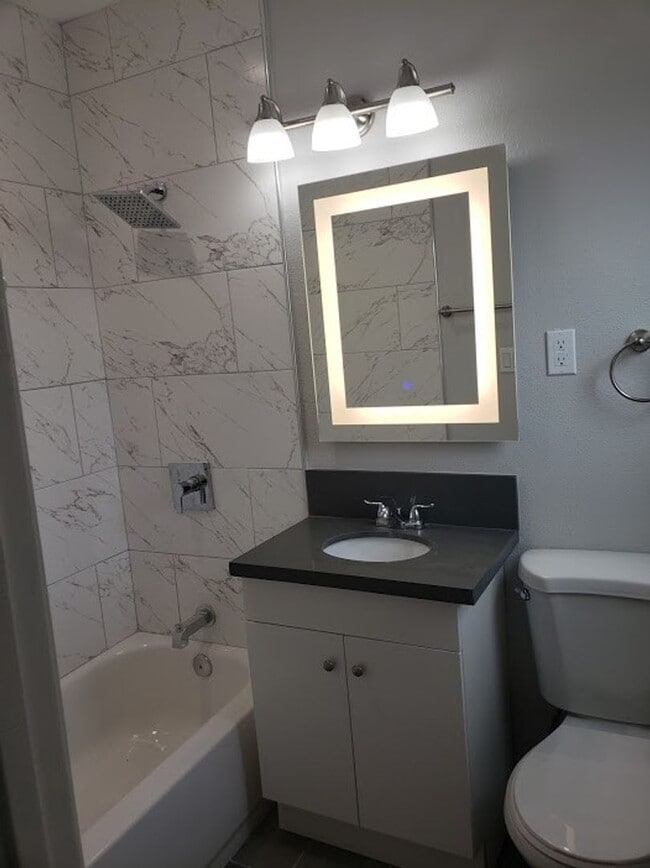 Foto del edificio - 1 Bed/1 Bath***$1725***$1k Off the 1st Month