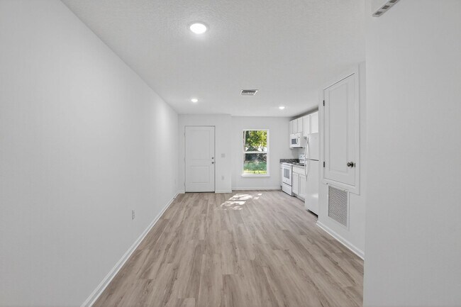 Foto del edificio - 1115 Ave F