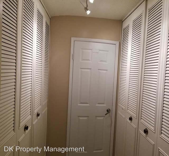 Building Photo - 3 br, 1.5 bath Apartment - 5867 Muldrow Rd