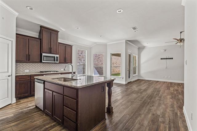 Foto del edificio - 705 Boardwalk Way