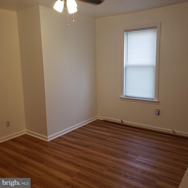 Foto del edificio - 634 E Evesham Rd
