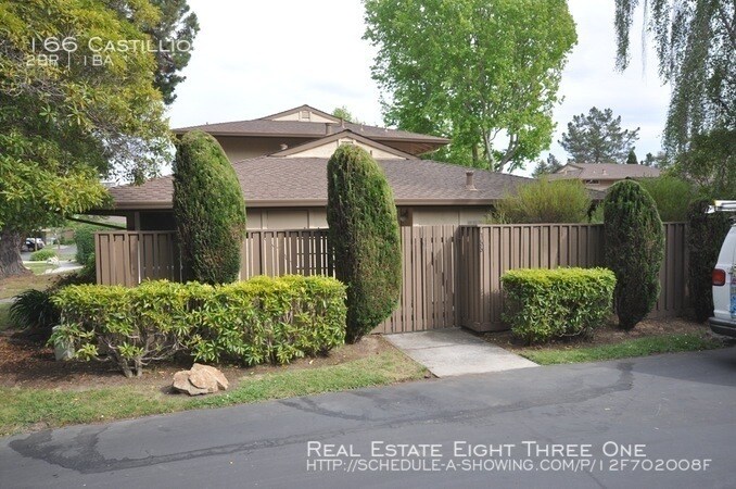 Primary Photo - Great Westside Location Near University