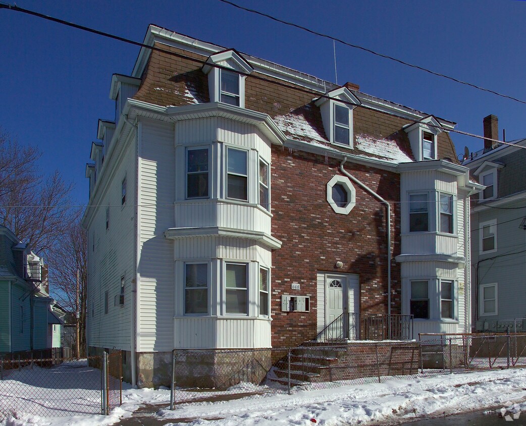 Foto del edificio - 668 3rd St