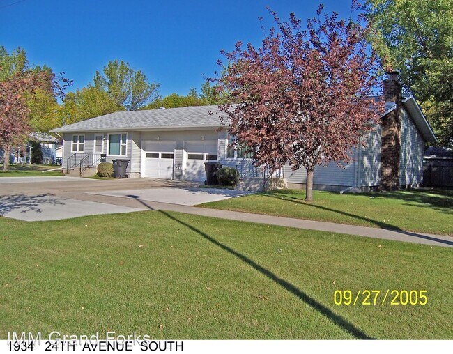 Building Photo - 4 br, 2 bath House - 1936 24th Avenue S.