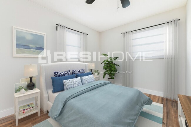 Foto del edificio - 2449 Ravenall Ave