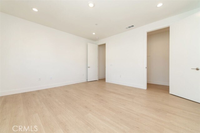 Building Photo - 228 Stage