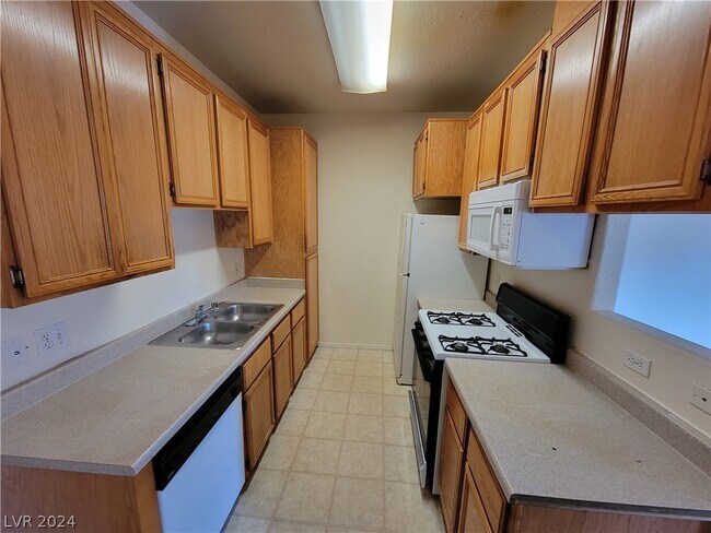 Foto del edificio - 4730 E Craig Rd